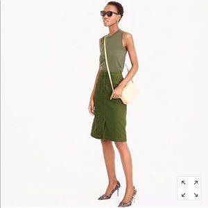 Jcrew Olive green cargo A-skirt with pockets.